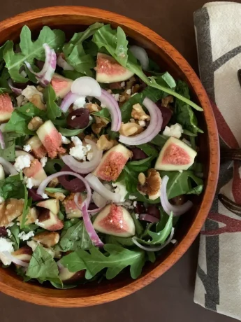 fig and arugula recipe served