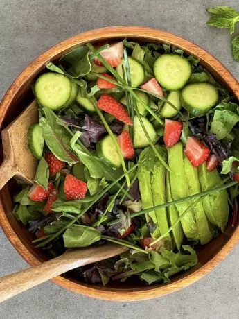 Simple Green Salad with Avocado,Cucumber and Strawberry