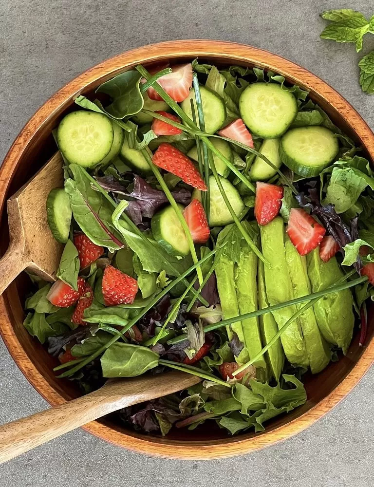 Simple Green Salad with Avocado,Cucumber and Strawberry