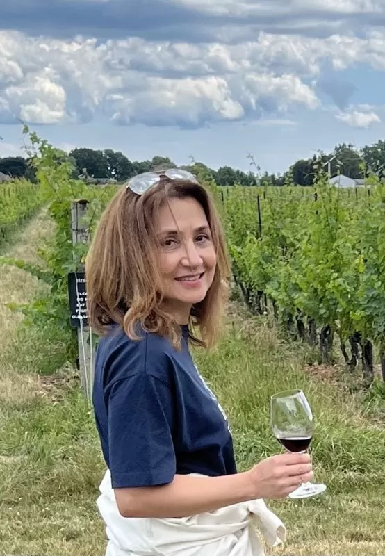 Stratus Vineyards wine tasting